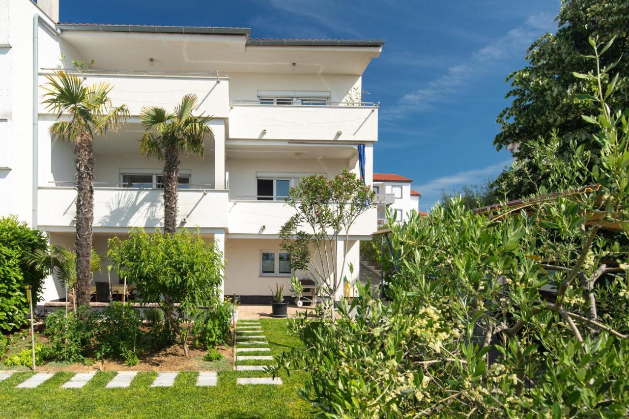 Ferienwohnung Oleander Krk Town Exterior foto