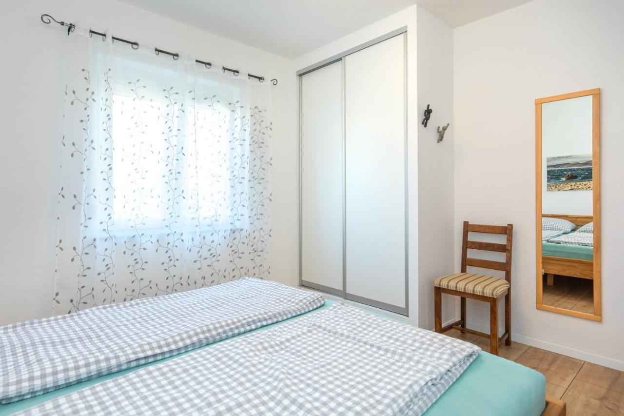 Ferienwohnung Oleander Krk Town Exterior foto