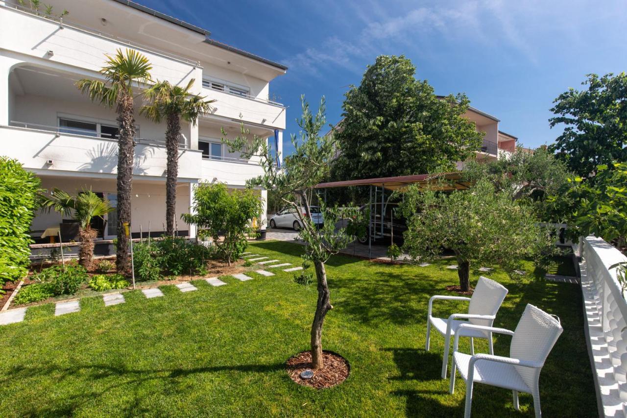 Ferienwohnung Oleander Krk Town Exterior foto