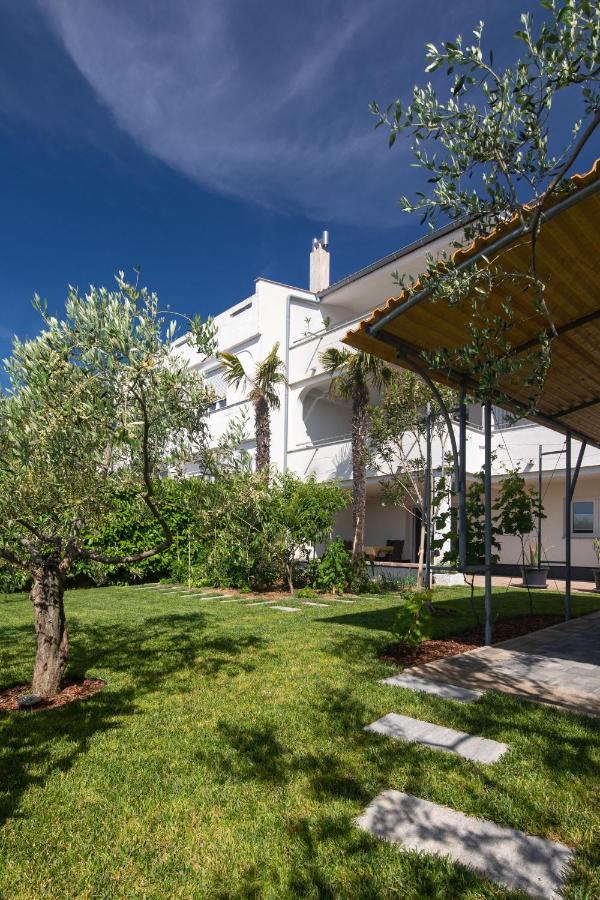 Ferienwohnung Oleander Krk Town Exterior foto